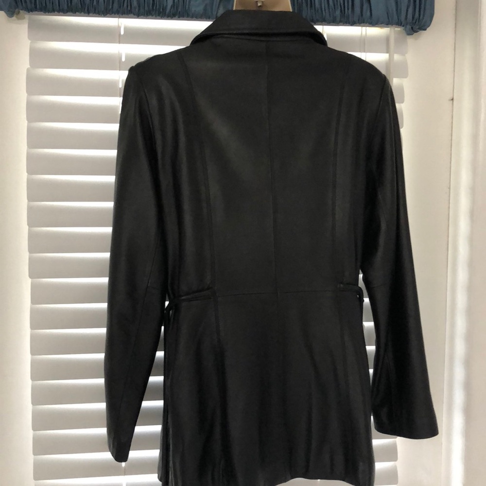 Classy leather Jacket! - Picture 2 of 4